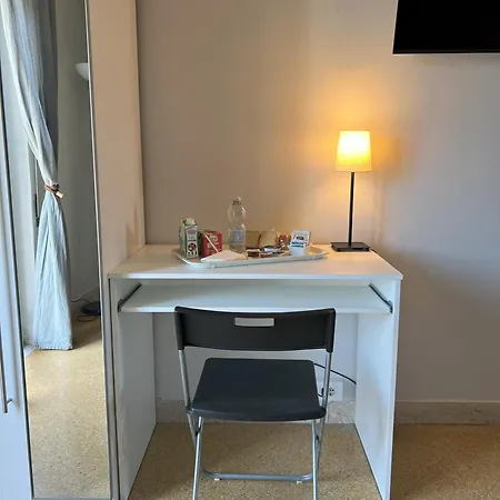 Quarto em Acomodações Particulares S&s *